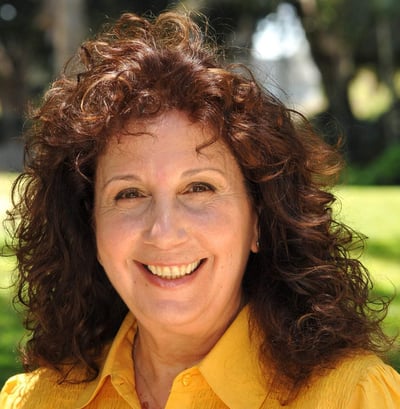 "חדשנית ומבריקה": כלת פרס ישראל פרופ' עדי קמחי