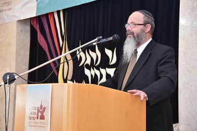 הרב מיכה הלוי מזהיר: "גם היום – חשש חמץ בקטניות"