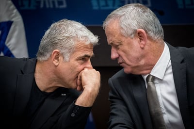 גנץ מגיב לסרטון של לפיד: "צריך להרבות אהבת חינם"