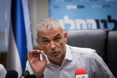 כחלון מכחיש: "רוצה להמשיך לכהן כשר אוצר"