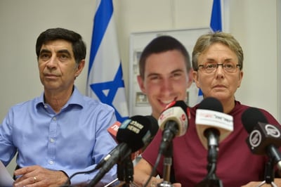 משפחת גולדין: ״מחזקים את החלטתו של שר הביטחון"