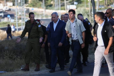 נתניהו וגנץ בגוש עציון: "מחבקים את המשפחה"