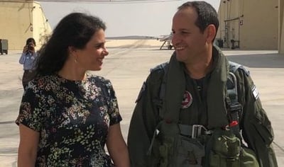 בעלה של איילת שקד יוצא לאור: "היא פוליטיקאית על"