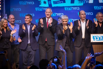 לפיד וגנץ בימי "כחול לבן" המאוחדת