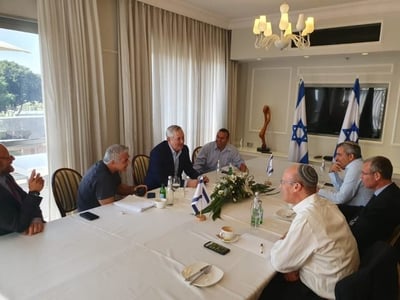 השביעייה של כחול לבן והליכוד (קרדיט: דוברות כחול לבן)