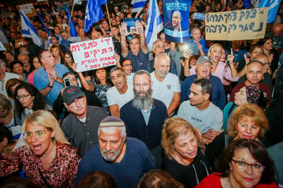 אז למה באמת הציונות הדתית יושבת על הגדר?