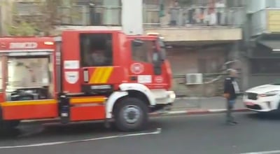 שריפה בירושלים: 7 ילדים חולצו מהדירה הבוערת