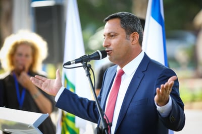 למה אלון דוידי התפטר? פרשנות