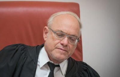 בעקבות הסערה: השופט הנדל מחק את פסק דינו