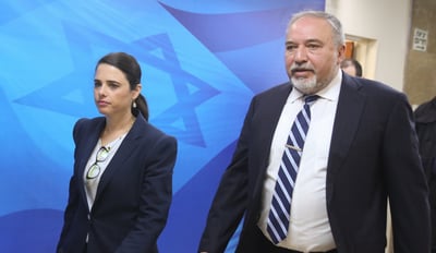 מאמץ אחרון לשכנע את ליברמן לחבור לממשלת ימין