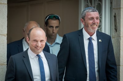 אחרי סמוטריץ': בנט נפגש עם הרב רפי. בדרך לאיחוד?