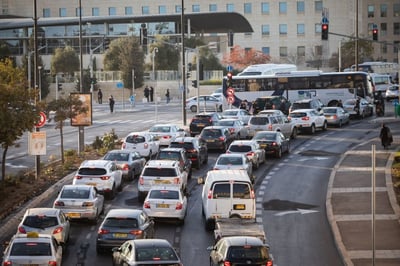עיר במצור: מיום רביעי- עומסים כבדים בירושלים