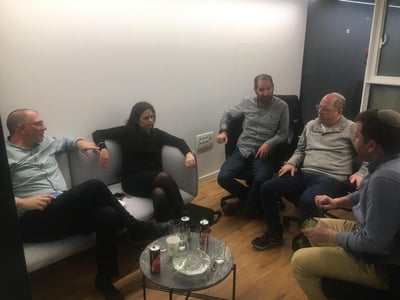 ישיבת שטח של ימינה: "צריך לעבוד כתף אל כתף"