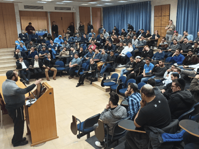 שיעור חסידות המזנון הכנסת: "להרבות אור"