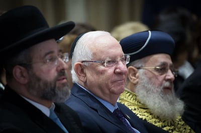 נדבקים בבתי כנסת? הרבנים הראשיים מוציאים הבהרה