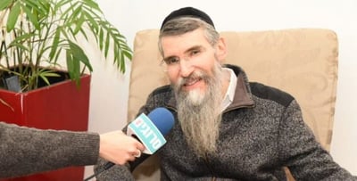 מסר של אחדות: הזמר אברהם פריד קורא לקנות אותיות בספרי תורה
