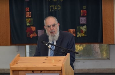 עוגן רוחני / הרב אברהם סתיו סופד לרב רבינוביץ'