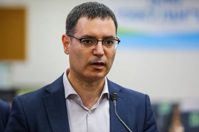 חילופי האשמות: בר סימן טוב מגיב לבנט