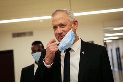 הטלפון הראשון של גנץ: למשפחות של הדר ואורון