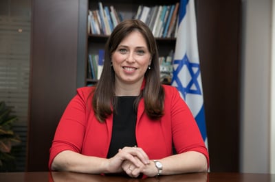 לפיד הכריע: ציפי חוטובלי תישאר בתפקיד