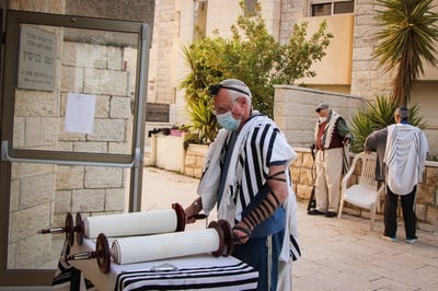 הרב הראשי לרה"מ: פתח את בתי הכנסת באופן מיידי
