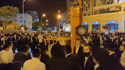 הפגנת החרדים יצאה משליטה, המשטרה מאופקת