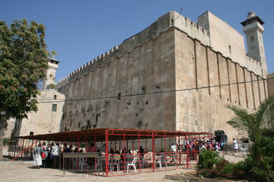 שר הביטחון גנץ הורה לקדם את הנגשת מערת המכפלה