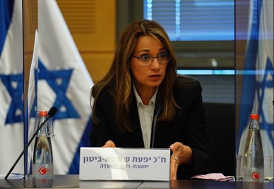 עושה עבודה נהדרת