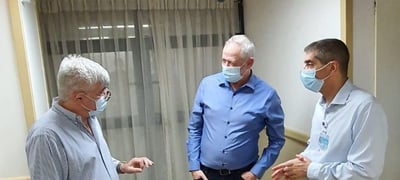 לאחר שלא חש בטוב: גנץ עבר בדיקות בבית החולים