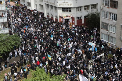 "בושה יהודית" | תפילה באומן – דרישה אל המתים וסוג של עבודה זרה