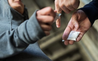 מאבטח בבתי ספר סחר בסמים ורצח לקוח