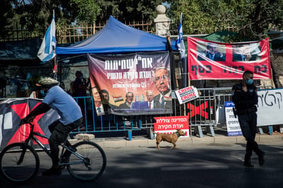 מחאה על הגבלת ההפגנות: 2 פעילים נעצרו מול הכנסת