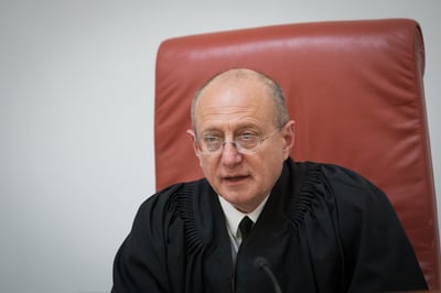 השופט אלכס שטיין. פסיקתו נגד הרב שמואל אליהו הייתה מורכבת