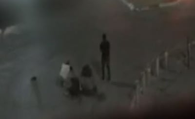 תיעוד: מסתערבים נחשפים ומתנפלים על מחבל. צפו