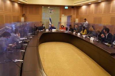 עדויות מול ח"כים: "מורה ליוגה התאבדה"
