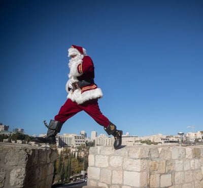 אל תצאו לחגוג: יש לנו מספיק חגים משלנו