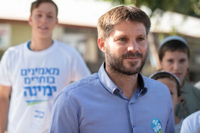 סקר מנדטים: בצלאל סמוטריץ' עובר; בנט נחלש