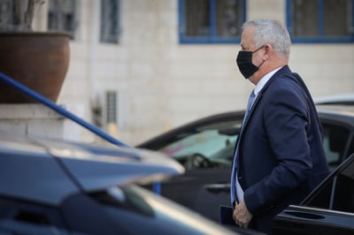 מאפס למאה: איך מחנה שלם השליך את גנץ מאחור