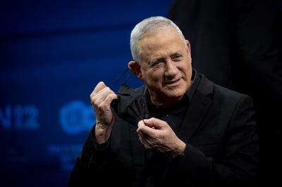 אחרי שעזב את כחול לבן: השר לשעבר יצביע לגנץ