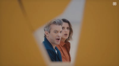 צפו: מוקי ודניאלה ספקטור עושים ג'ון לנון