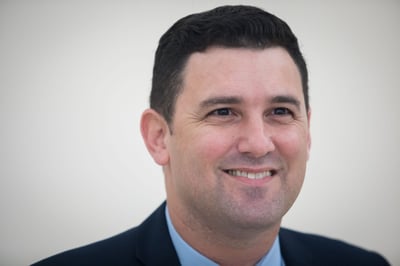 אחרי התקפלות נתניהו: ח"כ איתן גינזבורג מונה לשר התקשורת