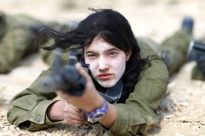 מחקר של צה"ל: לוחמות לא נושרות יותר מלוחמים