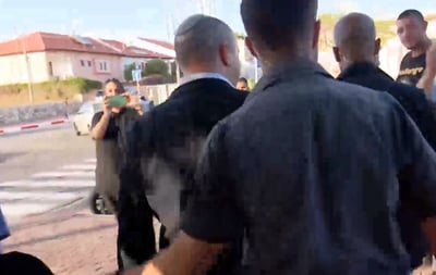 בנט נשאל על שת"פ עם רע"מ ועזב את המקום. צפו