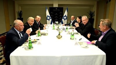 יממה לפני הצגת ההסכמים: מחלוקות בגוש בנט-לפיד