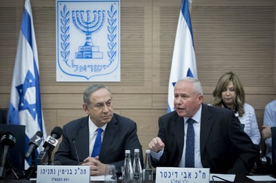 אבי דיכטר מגיב: "זה לא עומד לקרות"