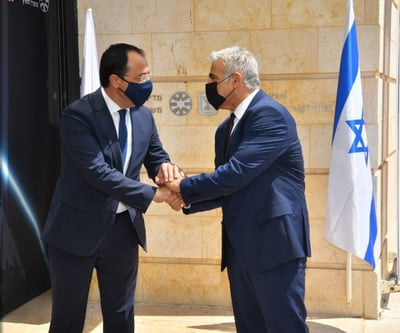 נערכים לקבלת הסיוע. שר החוץ בקפריסין