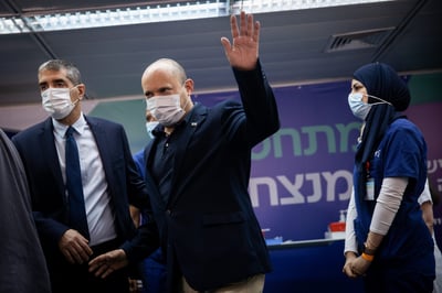 בנט: "פועלים לטפל בעומס במתחמי בדיקות הקורונה"