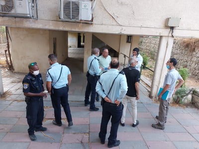 בית שמש: תקרה התפרקה, הבניין פונה מדייריו