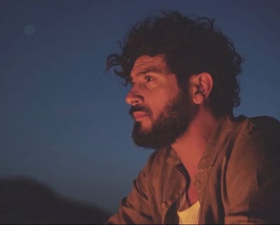 "בין ספרים לכתבי חכמים – התבגרתי" אלוש בשיר חדש