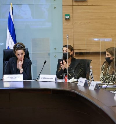 "נאלצו להבריח רופאים מבית החולים שלא יפגעו"